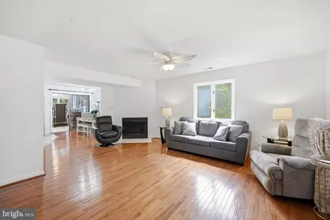 Living - 82 Sandyhook Rd, Berlin, MD 21811 photo 2 of 2