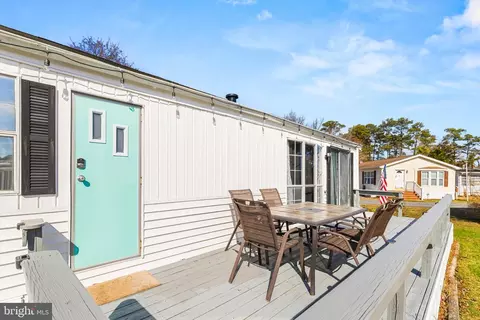172 Ocean Oval Cir, Berlin, MD 21811
