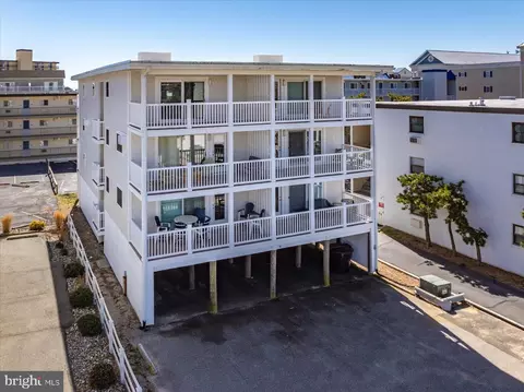 5 138th St #2W, Ocean City, MD 21842