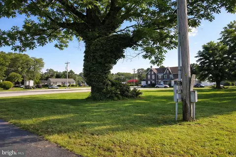 210 Flower St, Berlin, MD 21811 photo 3