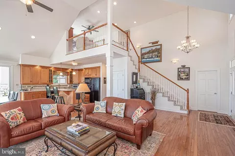 Living - 504 Beaumont Ct, Ocean Pines, MD 21811 photo 2 of 4