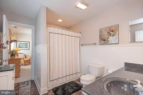 Bath - 504 Beaumont Ct, Ocean Pines, MD 21811 photo 8 of 9