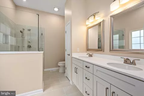 Bath - 5 Chatham Ct, Ocean Pines, MD 21811 photo 2 of 4