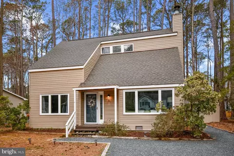 17 Falcon Bridge Rd, Ocean Pines, MD 21811