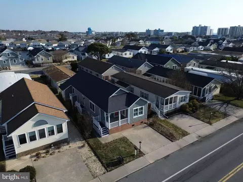 148 S Ocean Dr, Ocean City, MD 21842