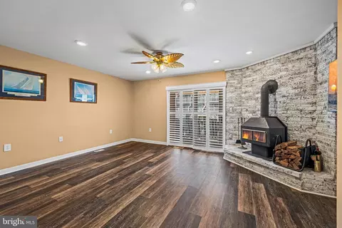 Living - 11611 Windward Dr #E, Ocean City, MD 21842 photo 4 of 5