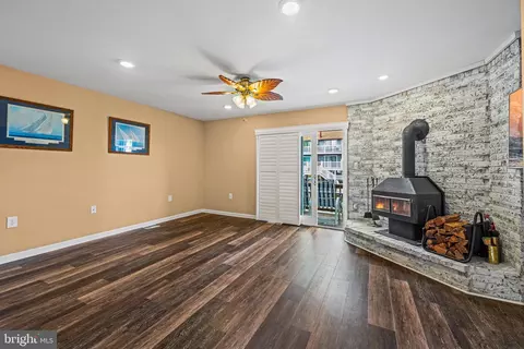 Living - 11611 Windward Dr #E, Ocean City, MD 21842 photo 3 of 5