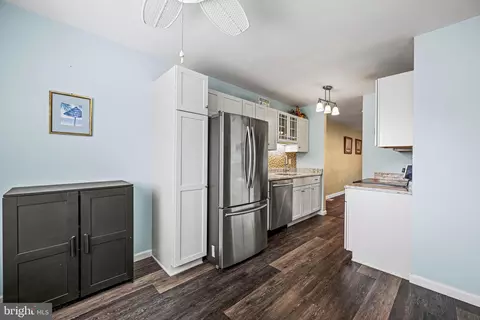 Kitchen - 11611 Windward Dr #E, Ocean City, MD 21842 photo 3 of 3