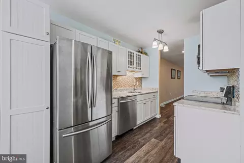 Kitchen - 11611 Windward Dr #E, Ocean City, MD 21842 photo 1 of 3