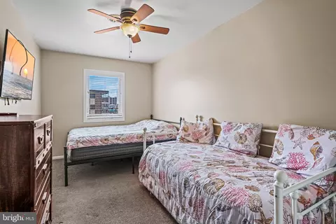 Bedroom - 11611 Windward Dr #E, Ocean City, MD 21842 photo 5 of 6