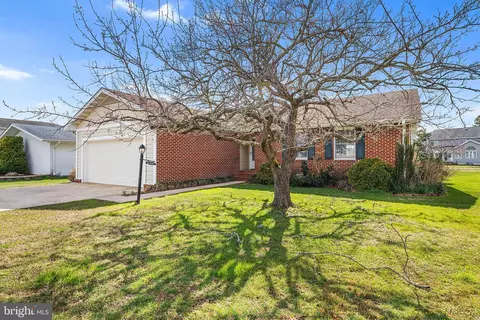 12 Heron Isle Ct, Ocean Pines, MD 21811