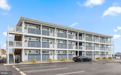 225 26th St #21, Ocean City, MD 21842