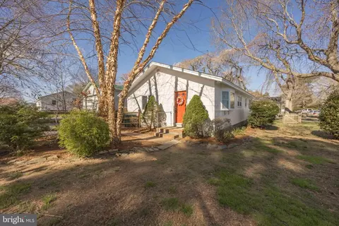 Exterior - 300 Broad St, Berlin, MD 21811 photo 5 of 18