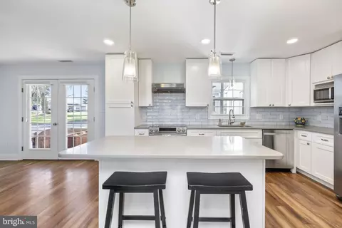Kitchen - 300 Broad St, Berlin, MD 21811 photo 6 of 6