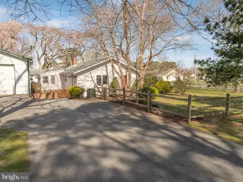 Exterior - 300 Broad St, Berlin, MD 21811 photo 2 of 18