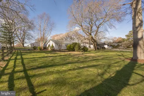 Exterior - 300 Broad St, Berlin, MD 21811 photo 7 of 18