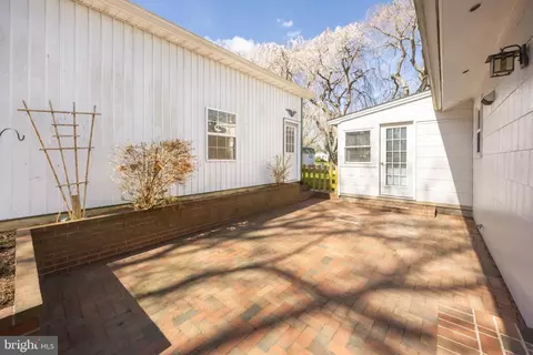 Exterior - 300 Broad St, Berlin, MD 21811 photo 11 of 18