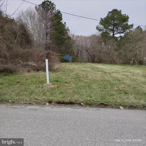 114 Railroad Ave, Berlin, MD 21811 photo 2