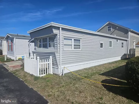 6 D Flounder Ln, Ocean City, MD 21842