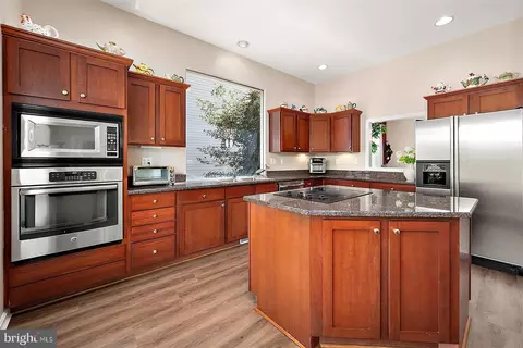 Kitchen - 11324 River Run Ln, Berlin, MD 21811 photo 5 of 6