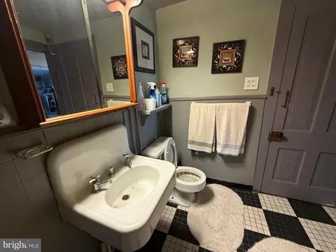 Bath - 207 S Washington St, Snow Hill, MD 21863 photo 3 of 14