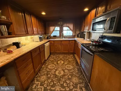 Kitchen - 207 S Washington St, Snow Hill, MD 21863 photo 3 of 4