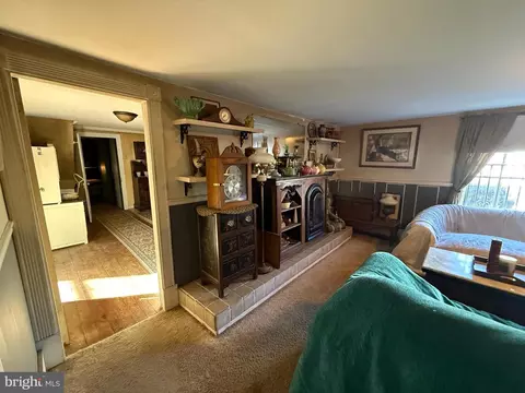 Entry Way - 207 S Washington St, Snow Hill, MD 21863 photo 4 of 19