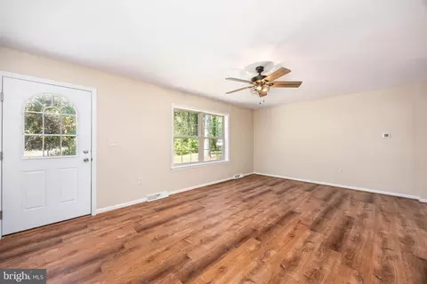 Living - 6635 Libertytown Rd, Berlin, MD 21811 photo 2 of 4