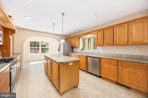 Kitchen - 6635 Libertytown Rd, Berlin, MD 21811 photo 2 of 9