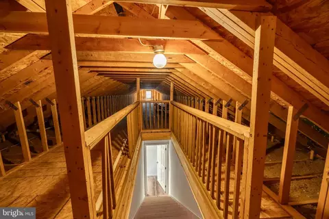 Entry Way - 6635 Libertytown Rd, Berlin, MD 21811 photo 5 of 7