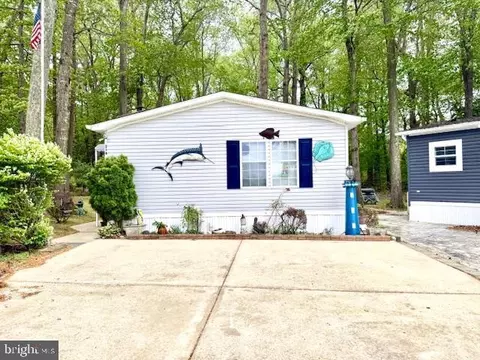 216 Timberline Cir, Berlin, MD 21811
