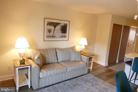 204 33rd St #30601, Ocean City, MD 21842