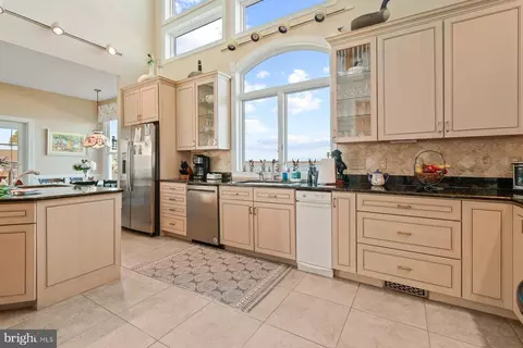 Kitchen - 46 Boatswain Dr, Berlin, MD 21811 photo 2 of 7
