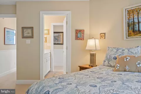 Bedroom - 46 Boatswain Dr, Berlin, MD 21811 photo 9 of 10