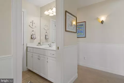 Bath - 46 Boatswain Dr, Berlin, MD 21811 photo 5 of 5
