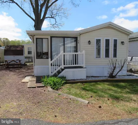 16 Deep Sea Dr, Berlin, MD 21811