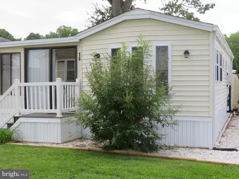 16 Deep Sea Dr, Berlin, MD 21811