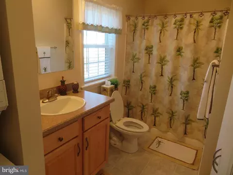 Bath - 219 Timberline Cir, Berlin, MD 21811 photo 1 of 4