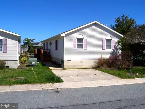 112 Sea Breeze Dr, Ocean City, MD 21842