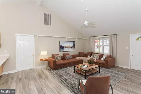 Living - 258 Ocean Pkwy, Berlin, MD 21811 photo 3 of 7