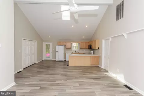 Living - 258 Ocean Pkwy, Berlin, MD 21811 photo 6 of 7
