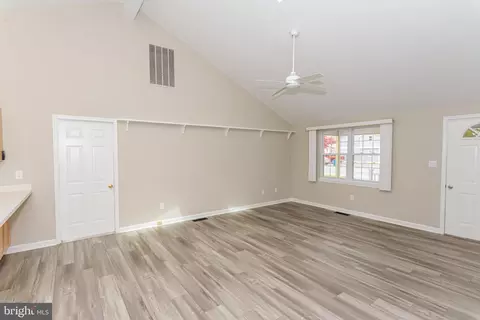 Living - 258 Ocean Pkwy, Berlin, MD 21811 photo 4 of 7