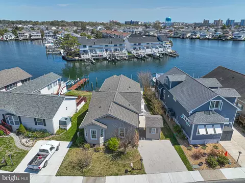 610 Gulf Stream Dr, Ocean City, MD 21842