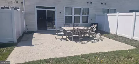 Exterior - 303 Schooner Ln #102, Berlin, MD 21811 photo 2 of 2