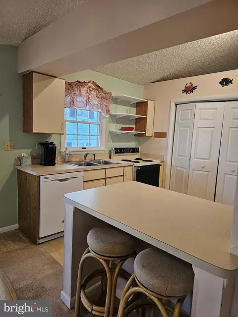 Kitchen - 48 Windjammer Rd, Ocean Pines, MD 21811 photo 5 of 5