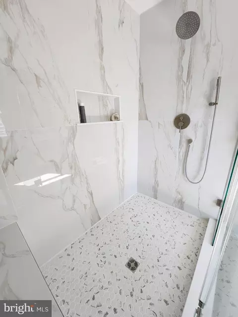 Bath - 14 White Sail Cir, Ocean Pines, MD 21811 photo 3 of 5