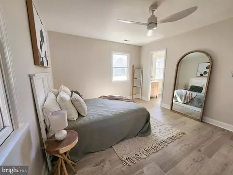 Bedroom - 14 White Sail Cir, Ocean Pines, MD 21811 photo 2 of 7
