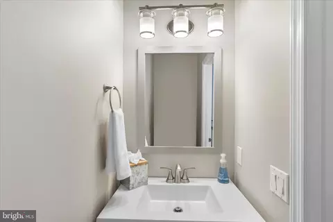 Bath - 9739 Golf Course Rd #D102, Ocean City, MD 21842 photo 1 of 3