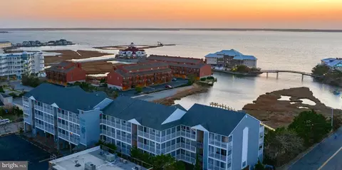 105 59th St #310, Ocean City, MD 21842