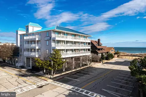 6 127th St #405, Ocean City, MD 21842